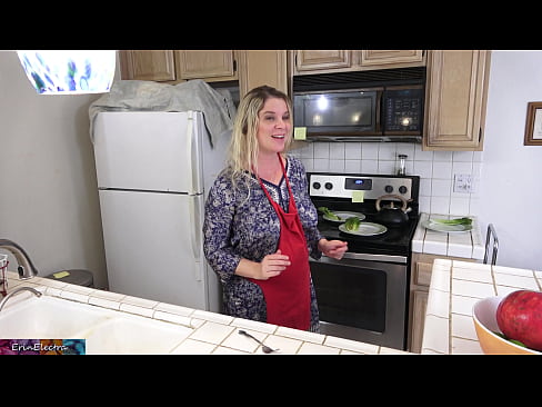 ❤️ Stepmom milking anjeunna di dapur saméméh tanggal na video sex dina su.corona-pass.ru ﹏